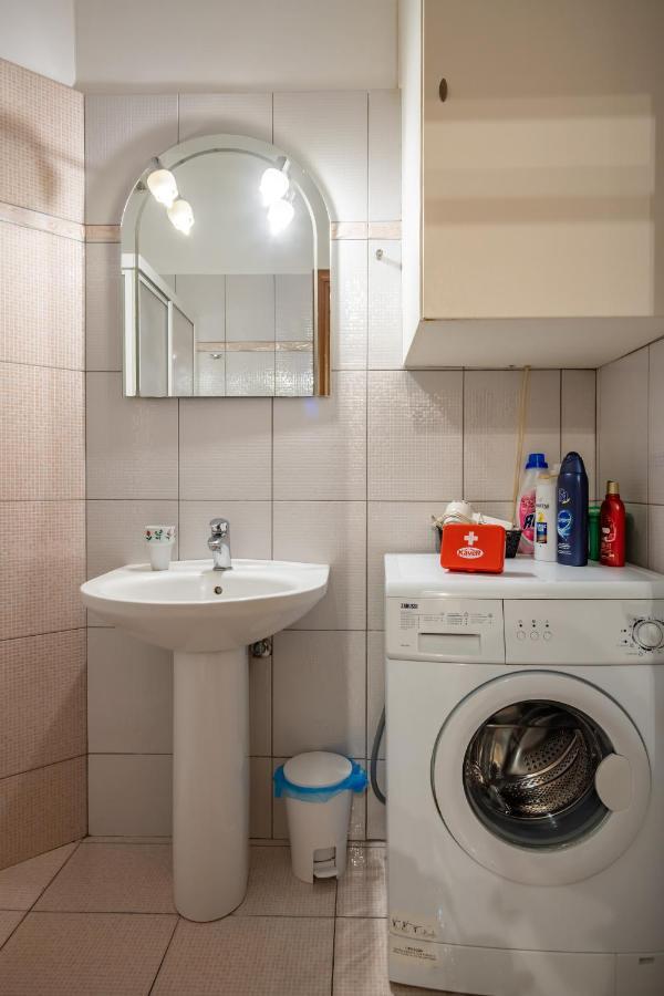 Flat In Excellent Location With Private Parking Apartamento Atenas Exterior foto