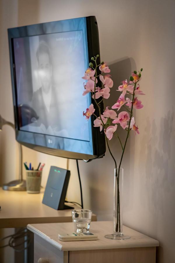 Flat In Excellent Location With Private Parking Apartamento Atenas Exterior foto